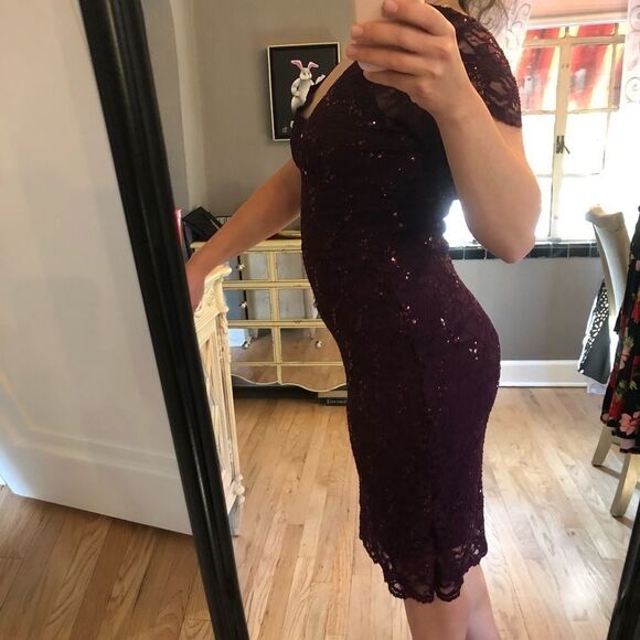 MARINA Sequin Lace Stretch Cocktail Dress Mini Vneck Purple Size 6 - Picture 4 of 7